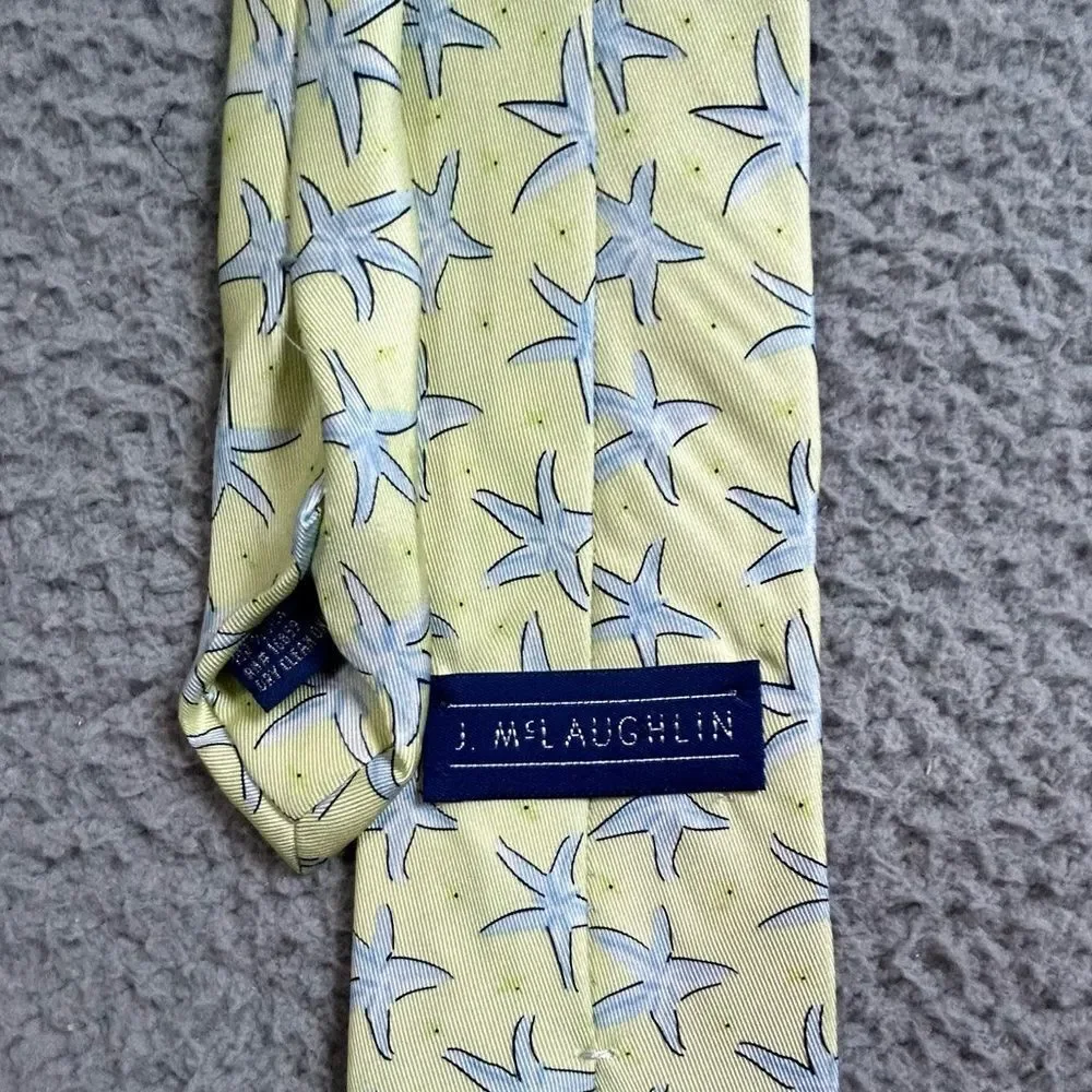 J. McLaughlin men’s  Lemon and Sky Starfish Tie silk